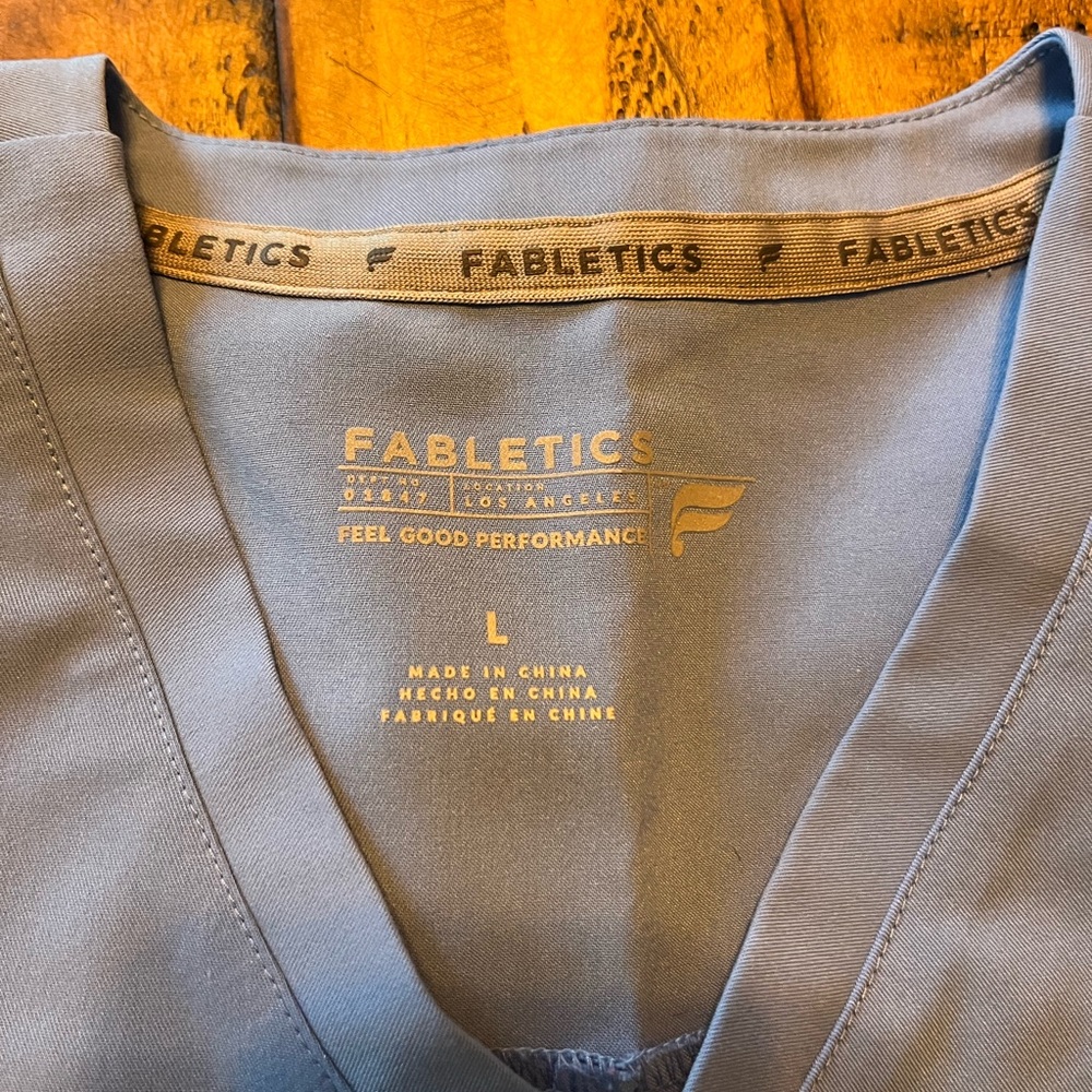 Fabletics scrub top ceil blue size large